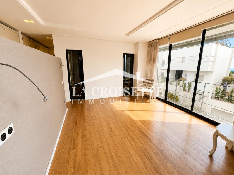 Triplex meublé S+4 avec vue mer à Gammarth